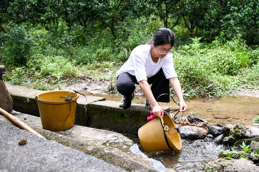 全网追的“扁担女孩”，找了一份暑假工，时薪12元 - 保山生活资讯 - 保山28生活网 bs.28life.com